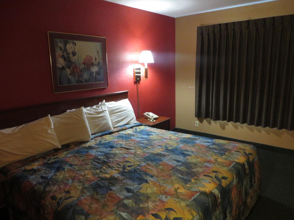 Riverside Suites North Mankato Chambre photo